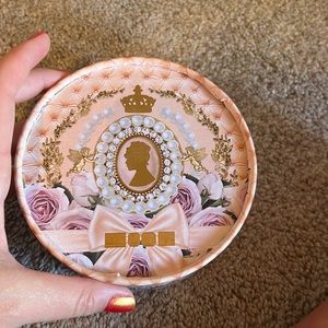 Bridgeton blush